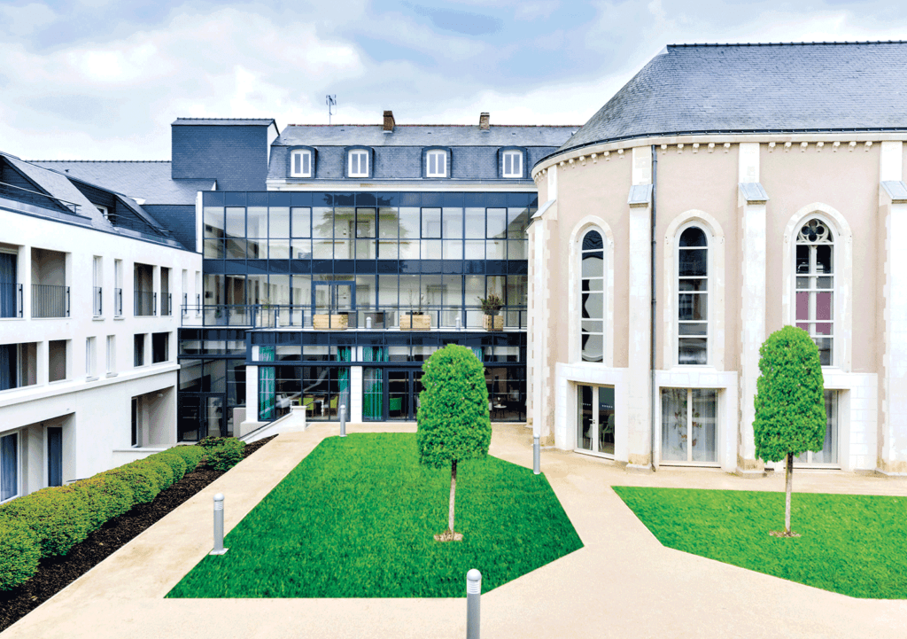 Laval (53)